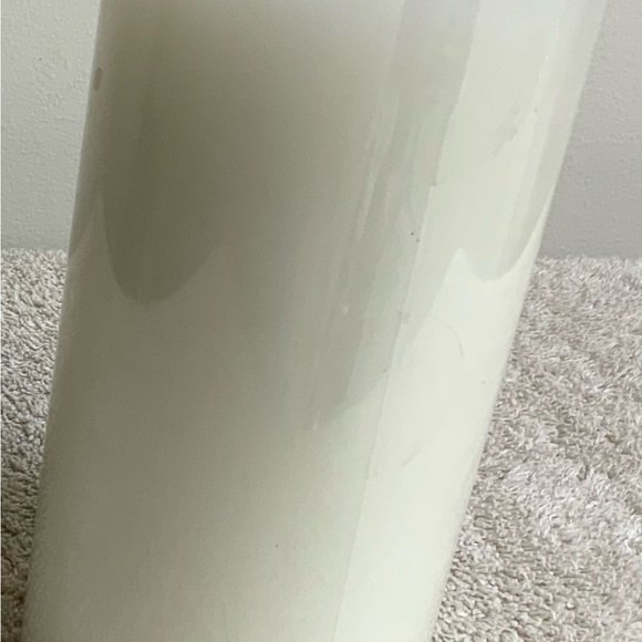 🆕 Darsee & David’s Coconut Citrus Candle 6” New - Picture 2 of 3